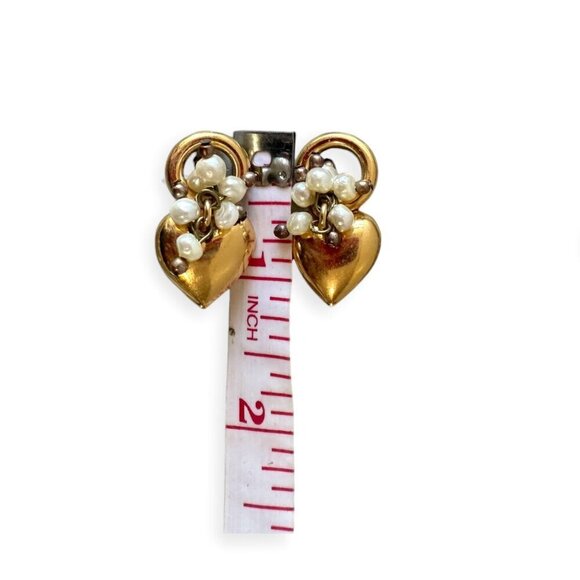 Vintage 80s Gold‎ tone Heart and Faux sead pearl charms, pendant.  A pair - Picture 5 of 10